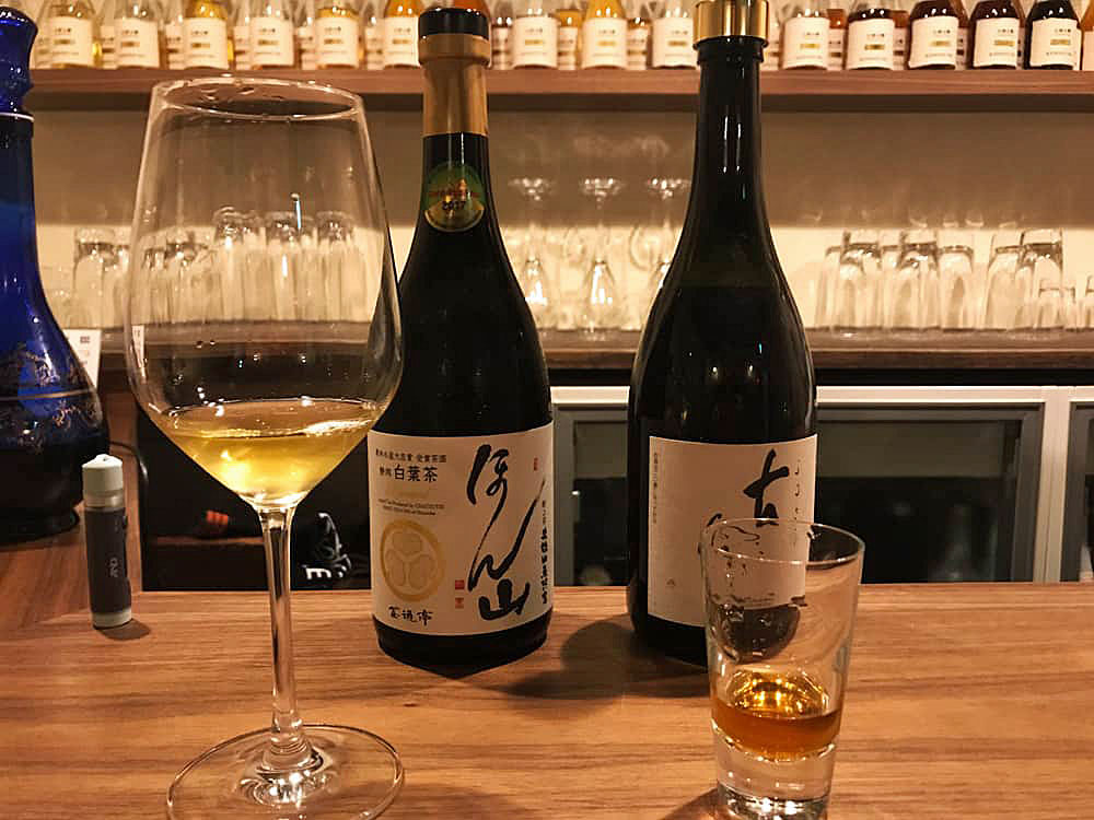 高級ボトルティーと日本酒のペアリングが成立するのか東京銀座の日本酒BAR貸切って検証してみた【東京日本酒部・銀座】