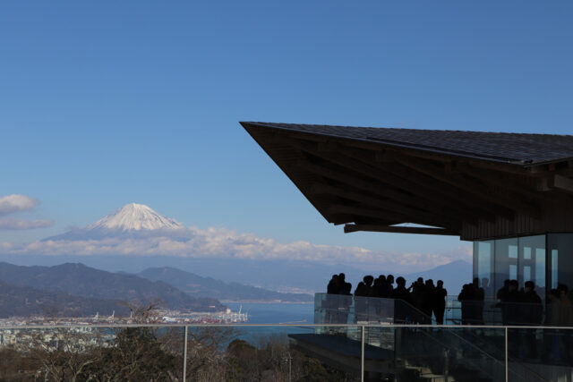 日本平夢テラスで静岡の絶景を眺めながらティータイム【静岡県・草薙市】