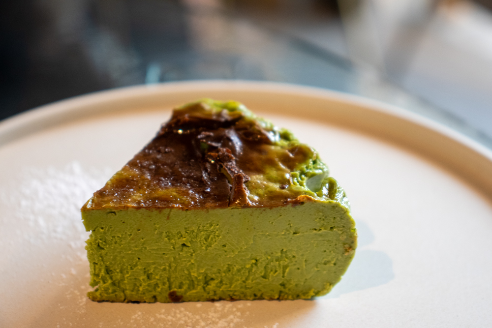 抹茶バスクチーズケーキ